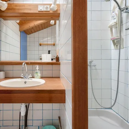 Vakantiehuis A 600m De La Mer, Maison Pour 8adultes,3enfants *