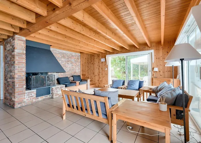 A 600m De La Mer, Maison Pour 8adultes,3enfants