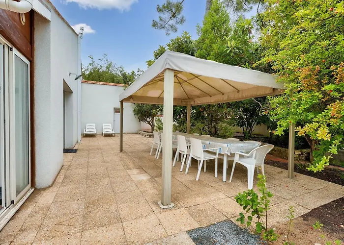 A 600m De La Mer, Maison Pour 8adultes,3enfants